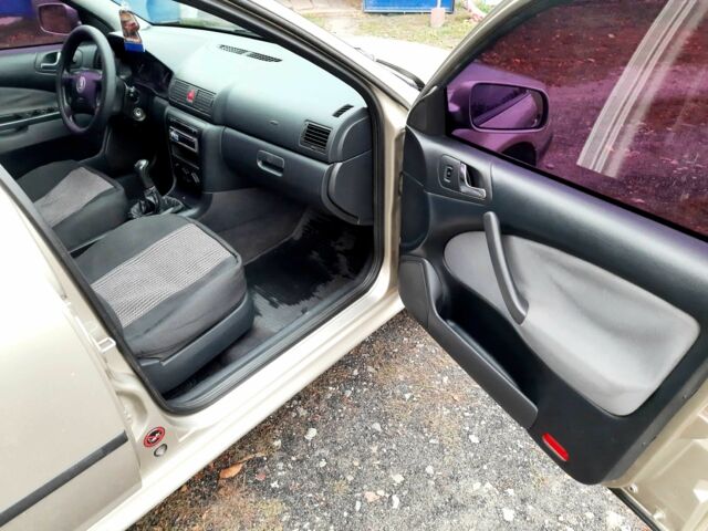 Шкода Октавія 2005 у Чугуеве на Automoto.ua Бежевий Шкода Октавія, об'ємом двигуна 1.6 л та пробігом 248 тис. км за 5750 $, фото 8 на Automoto.ua