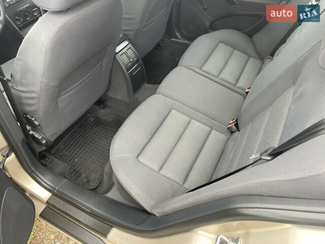 Бежевий Шкода Октавія, об'ємом двигуна 0 л та пробігом 235 тис. км за 6450 $, фото 47 на Automoto.ua