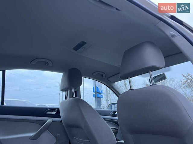 Бежевый Шкода Октавия, объемом двигателя 1.6 л и пробегом 212 тыс. км за 5490 $, фото 28 на Automoto.ua