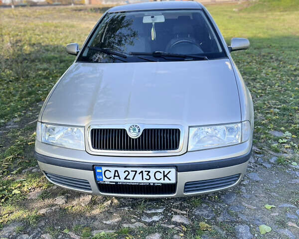 Бежевый Шкода Октавия, объемом двигателя 1.6 л и пробегом 232 тыс. км за 5900 $, фото 6 на Automoto.ua