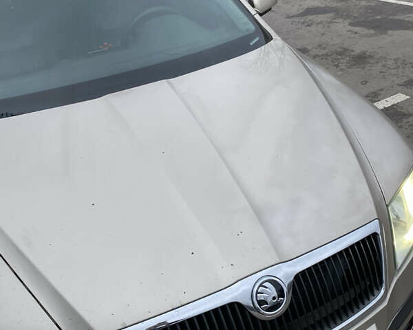 Бежевый Шкода Октавия, объемом двигателя 1.9 л и пробегом 350 тыс. км за 4999 $, фото 2 на Automoto.ua