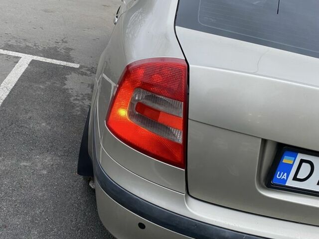 Бежевый Шкода Октавия, объемом двигателя 1.9 л и пробегом 350 тыс. км за 4999 $, фото 10 на Automoto.ua