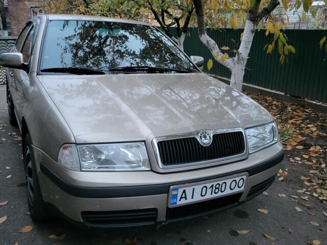 Бежевый Шкода Октавия, объемом двигателя 1.8 л и пробегом 527 тыс. км за 3900 $, фото 6 на Automoto.ua