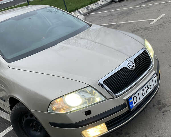 Бежевый Шкода Октавия, объемом двигателя 1.9 л и пробегом 350 тыс. км за 4999 $, фото 8 на Automoto.ua