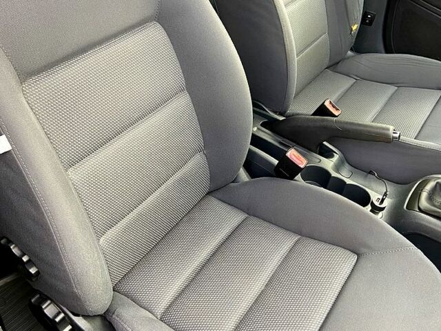 Бежевий Шкода Октавія, об'ємом двигуна 1.6 л та пробігом 265 тис. км за 6500 $, фото 6 на Automoto.ua