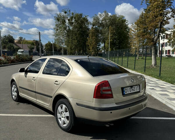 Бежевый Шкода Октавия, объемом двигателя 1.9 л и пробегом 300 тыс. км за 5500 $, фото 4 на Automoto.ua