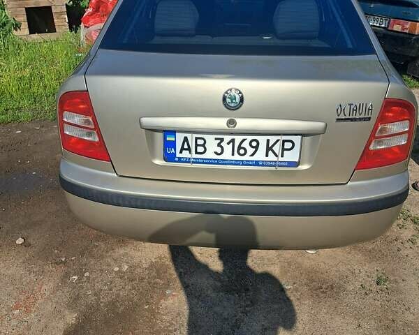 Бежевый Шкода Октавия, объемом двигателя 1.6 л и пробегом 183 тыс. км за 5700 $, фото 2 на Automoto.ua