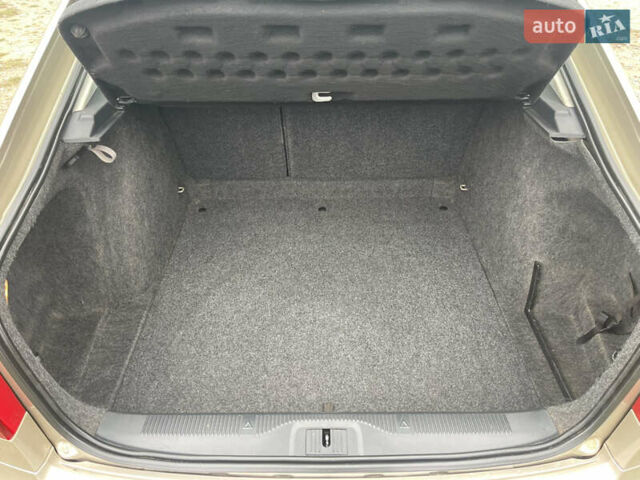 Бежевий Шкода Октавія, об'ємом двигуна 0 л та пробігом 235 тис. км за 6450 $, фото 72 на Automoto.ua