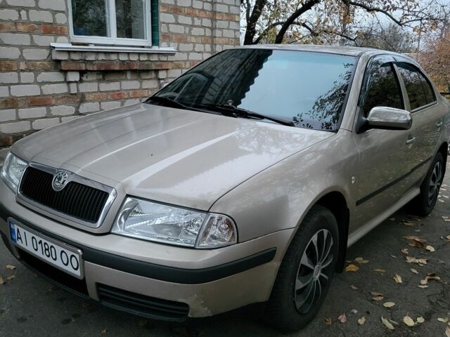Бежевый Шкода Октавия, объемом двигателя 1.8 л и пробегом 527 тыс. км за 3900 $, фото 4 на Automoto.ua