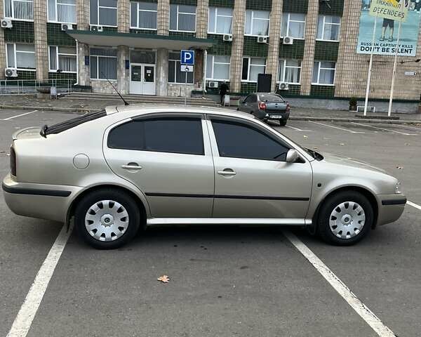 Бежевий Шкода Октавія, об'ємом двигуна 1.6 л та пробігом 200 тис. км за 6200 $, фото 4 на Automoto.ua