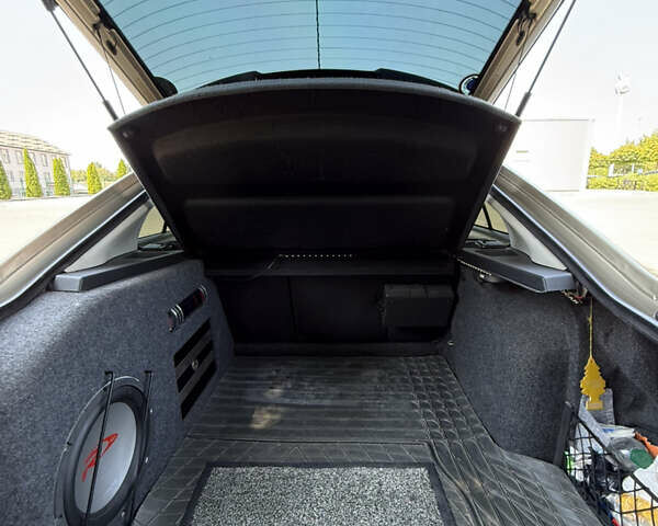 Бежевый Шкода Октавия, объемом двигателя 2 л и пробегом 125 тыс. км за 8500 $, фото 24 на Automoto.ua