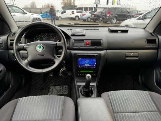 Бежевый Шкода Октавия, объемом двигателя 1.6 л и пробегом 245 тыс. км за 4999 $, фото 8 на Automoto.ua