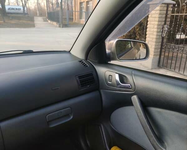 Бежевый Шкода Октавия, объемом двигателя 1.6 л и пробегом 255 тыс. км за 4000 $, фото 31 на Automoto.ua