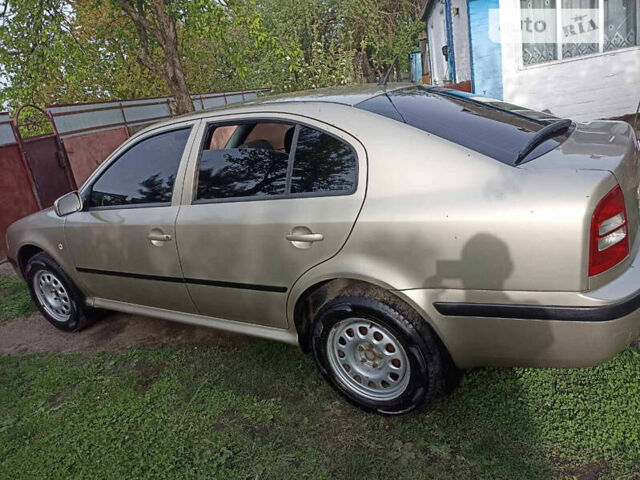 Бежевий Шкода Октавія, об'ємом двигуна 1.6 л та пробігом 240 тис. км за 6000 $, фото 1 на Automoto.ua