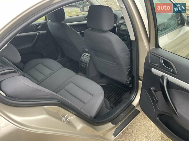 Бежевий Шкода Октавія, об'ємом двигуна 0 л та пробігом 235 тис. км за 6450 $, фото 70 на Automoto.ua