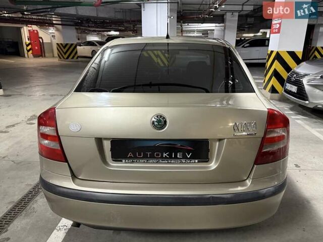 Бежевый Шкода Октавия, объемом двигателя 1.6 л и пробегом 206 тыс. км за 5200 $, фото 9 на Automoto.ua