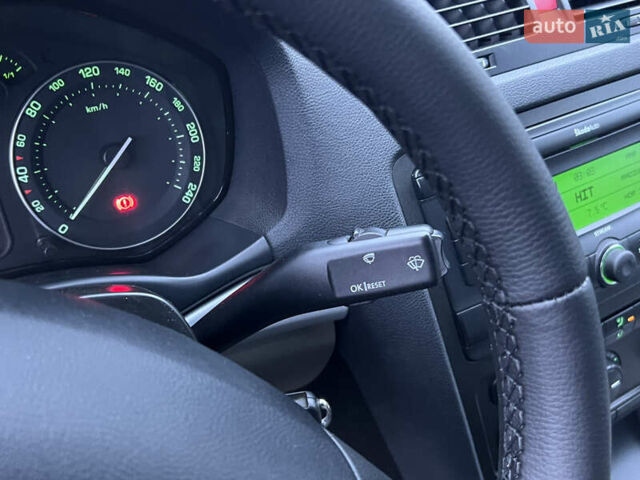 Бежевый Шкода Октавия, объемом двигателя 1.6 л и пробегом 212 тыс. км за 5490 $, фото 15 на Automoto.ua