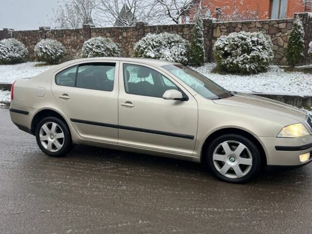 Бежевый Шкода Октавия, объемом двигателя 2 л и пробегом 242 тыс. км за 2599 $, фото 5 на Automoto.ua