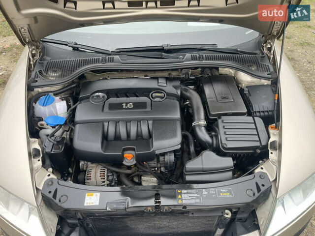 Бежевий Шкода Октавія, об'ємом двигуна 0 л та пробігом 235 тис. км за 6450 $, фото 74 на Automoto.ua