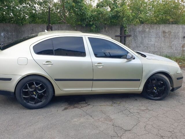 Бежевый Шкода Октавия, объемом двигателя 1.9 л и пробегом 350 тыс. км за 3500 $, фото 3 на Automoto.ua