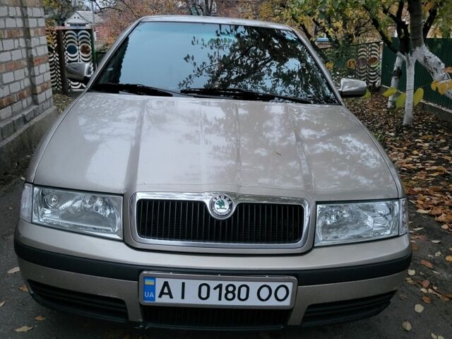 Бежевый Шкода Октавия, объемом двигателя 1.8 л и пробегом 527 тыс. км за 3900 $, фото 7 на Automoto.ua