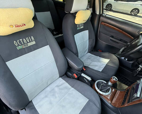 Бежевый Шкода Октавия, объемом двигателя 2 л и пробегом 125 тыс. км за 8500 $, фото 22 на Automoto.ua