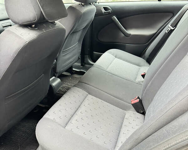 Бежевый Шкода Октавия, объемом двигателя 1.6 л и пробегом 213 тыс. км за 5500 $, фото 12 на Automoto.ua