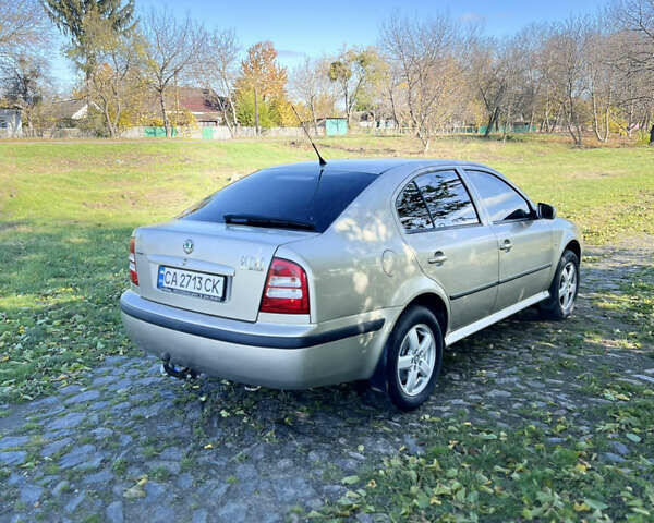 Бежевый Шкода Октавия, объемом двигателя 1.6 л и пробегом 232 тыс. км за 5900 $, фото 3 на Automoto.ua