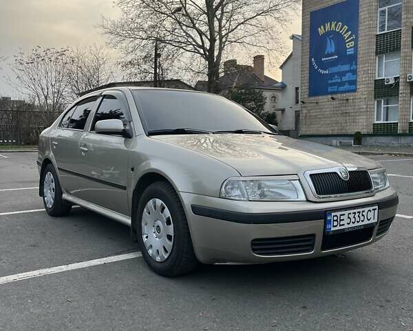 Бежевий Шкода Октавія, об'ємом двигуна 1.6 л та пробігом 200 тис. км за 6200 $, фото 3 на Automoto.ua