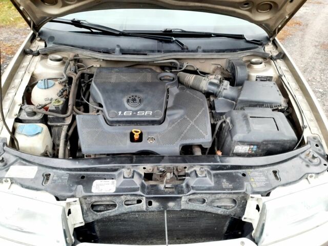 Шкода Октавія 2005 у Чугуеве на Automoto.ua Бежевий Шкода Октавія, об'ємом двигуна 1.6 л та пробігом 248 тис. км за 5750 $, фото 12 на Automoto.ua