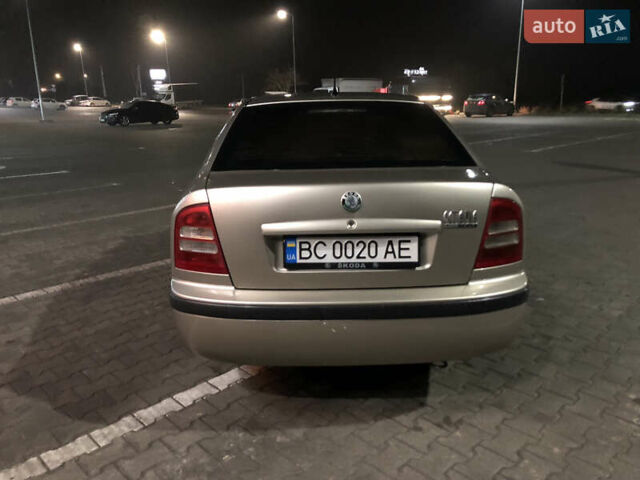 Бежевый Шкода Октавия, объемом двигателя 1.9 л и пробегом 593 тыс. км за 4800 $, фото 2 на Automoto.ua