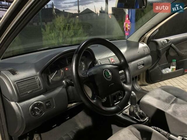 Бежевый Шкода Октавия, объемом двигателя 1.9 л и пробегом 329 тыс. км за 3500 $, фото 6 на Automoto.ua