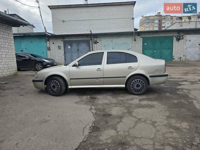 Бежевий Шкода Октавія, об'ємом двигуна 1.78 л та пробігом 320 тис. км за 3450 $, фото 4 на Automoto.ua