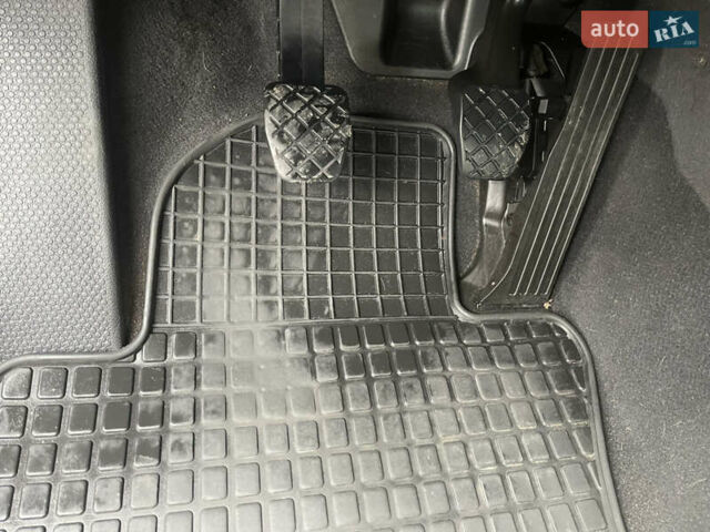 Бежевий Шкода Октавія, об'ємом двигуна 0 л та пробігом 235 тис. км за 6450 $, фото 56 на Automoto.ua