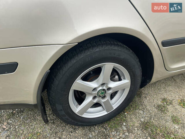 Бежевий Шкода Октавія, об'ємом двигуна 0 л та пробігом 235 тис. км за 6450 $, фото 24 на Automoto.ua