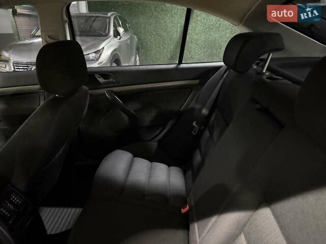 Бежевый Шкода Октавия, объемом двигателя 1.6 л и пробегом 206 тыс. км за 5200 $, фото 28 на Automoto.ua