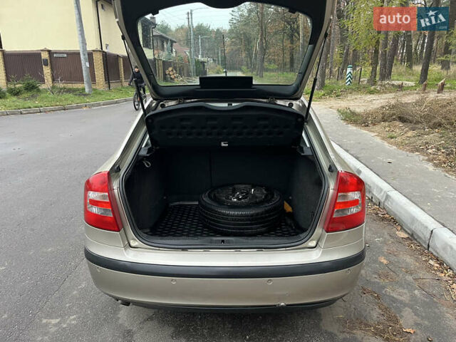 Бежевий Шкода Октавія, об'ємом двигуна 1.6 л та пробігом 193 тис. км за 5999 $, фото 11 на Automoto.ua