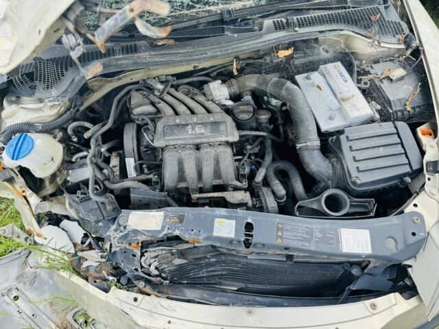 Бежевий Шкода Октавія, об'ємом двигуна 1.6 л та пробігом 300 тис. км за 1900 $, фото 9 на Automoto.ua