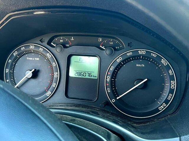 Бежевий Шкода Октавія, об'ємом двигуна 1.9 л та пробігом 286 тис. км за 4400 $, фото 2 на Automoto.ua
