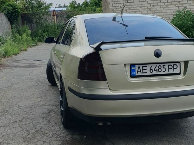 Бежевый Шкода Октавия, объемом двигателя 1.9 л и пробегом 350 тыс. км за 3500 $, фото 2 на Automoto.ua