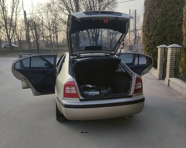 Бежевый Шкода Октавия, объемом двигателя 1.6 л и пробегом 255 тыс. км за 4000 $, фото 38 на Automoto.ua