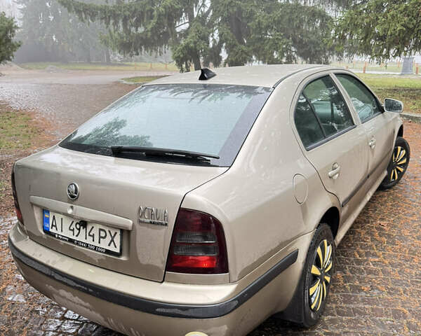 Бежевый Шкода Октавия, объемом двигателя 1.6 л и пробегом 213 тыс. км за 5500 $, фото 5 на Automoto.ua