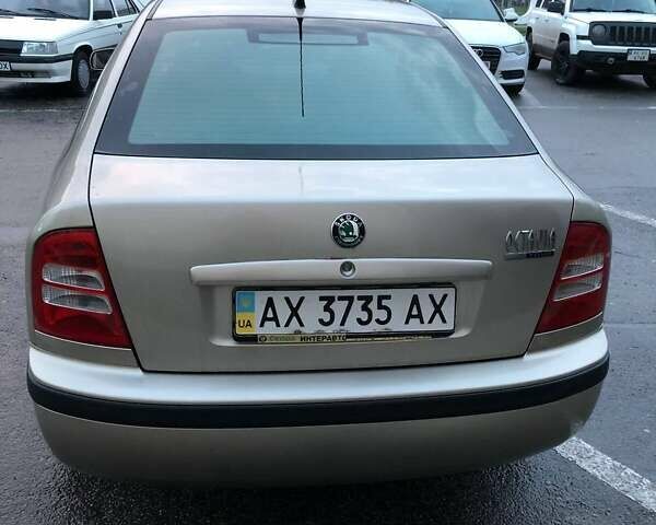 Бежевый Шкода Октавия, объемом двигателя 1.6 л и пробегом 232 тыс. км за 5500 $, фото 5 на Automoto.ua