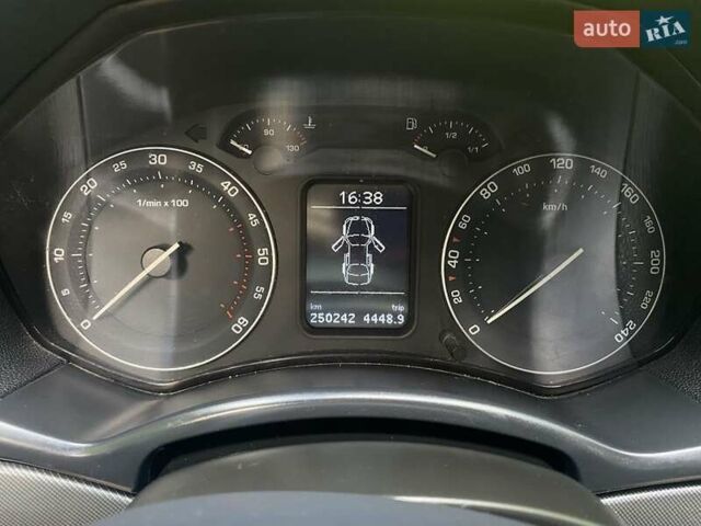 Бежевий Шкода Октавія, об'ємом двигуна 1.9 л та пробігом 250 тис. км за 5800 $, фото 5 на Automoto.ua