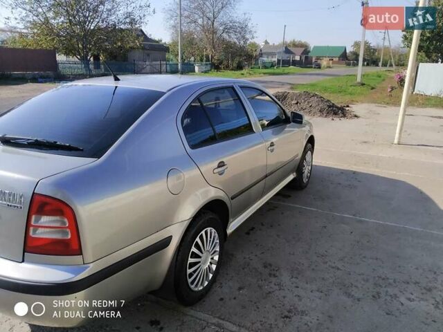 Бежевый Шкода Октавия, объемом двигателя 1.6 л и пробегом 202 тыс. км за 4999 $, фото 5 на Automoto.ua