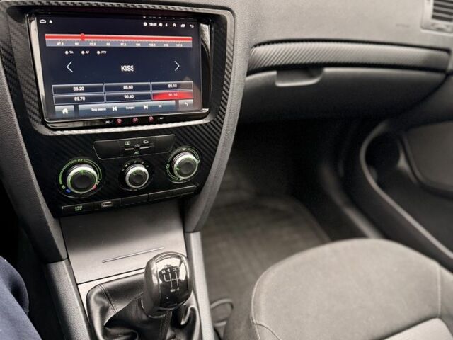 Бежевый Шкода Октавия, объемом двигателя 1.6 л и пробегом 263 тыс. км за 6200 $, фото 17 на Automoto.ua