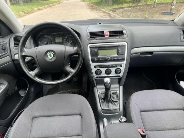 Бежевий Шкода Октавія, об'ємом двигуна 2 л та пробігом 323 тис. км за 2850 $, фото 6 на Automoto.ua