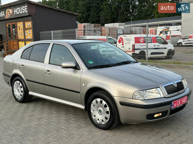 Бежевый Шкода Октавия, объемом двигателя 0 л и пробегом 182 тыс. км за 5999 $, фото 68 на Automoto.ua