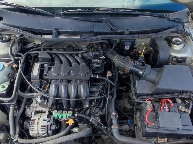 Бежевый Шкода Октавия, объемом двигателя 1.6 л и пробегом 390 тыс. км за 4150 $, фото 6 на Automoto.ua