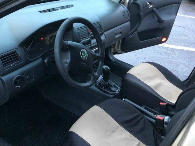 Бежевый Шкода Октавия, объемом двигателя 1.6 л и пробегом 323 тыс. км за 5500 $, фото 7 на Automoto.ua